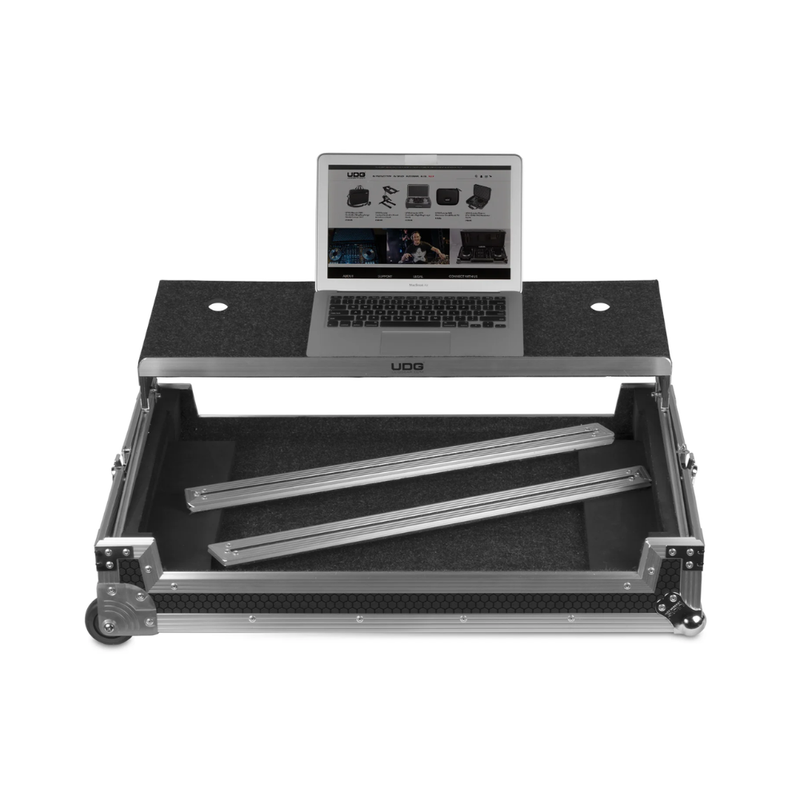 UDG Ultimate Flight Case Multi Format Plus (Laptop Shelf, Trolley + Wheels), XXL, Black