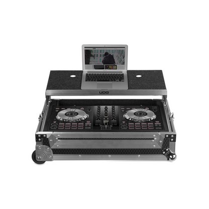 UDG Ultimate Flight Case Multi Format Plus (Laptop Shelf, Trolley + Wheels), XL, Silver