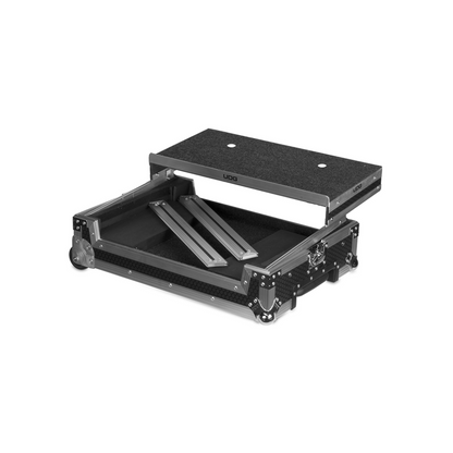 UDG Ultimate Flight Case Multi Format Plus (Laptop Shelf, Trolley + Wheels), XL, Silver